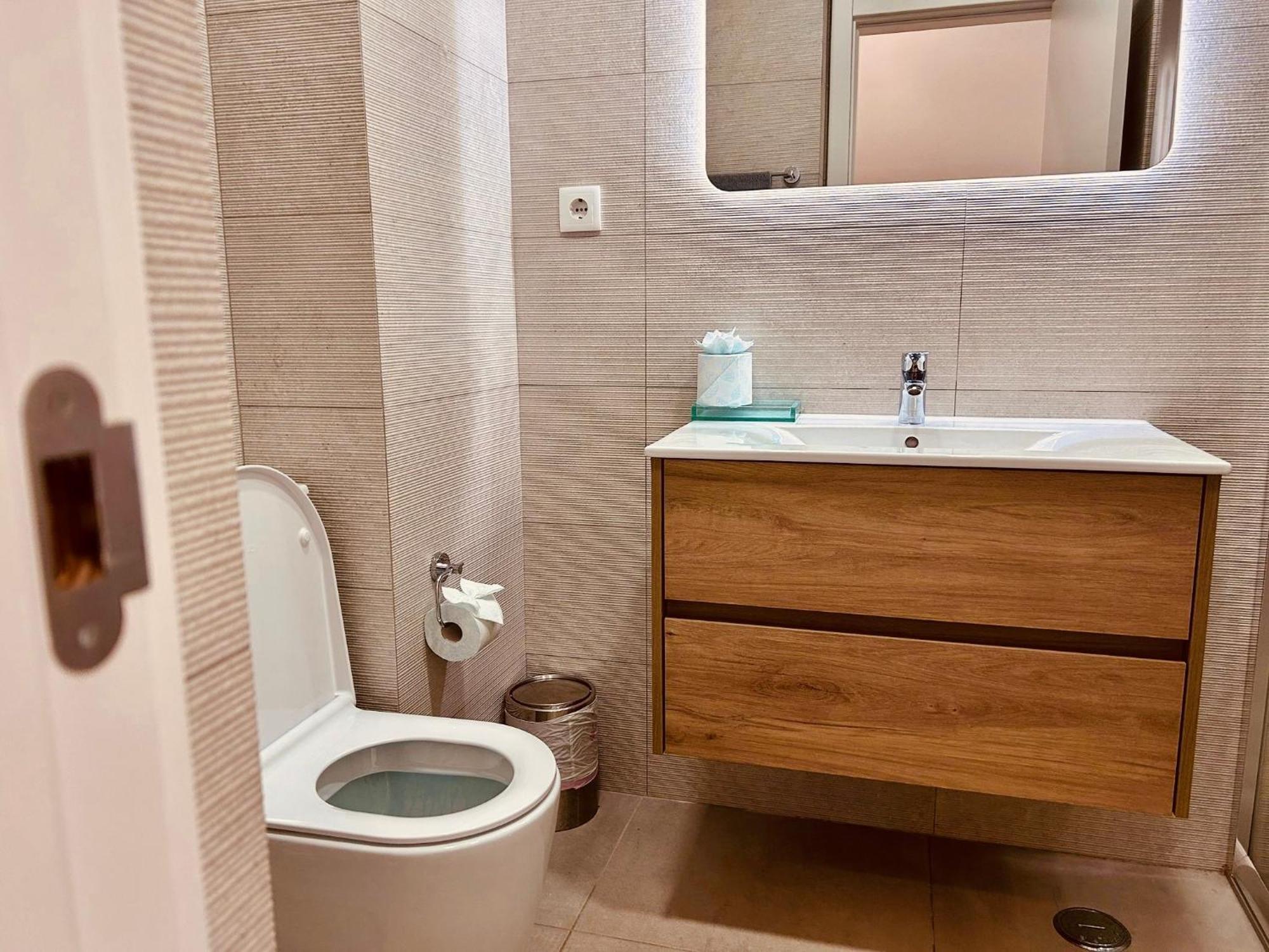 Central Lagos Apt With Marina Views Near Beaches 외부 사진