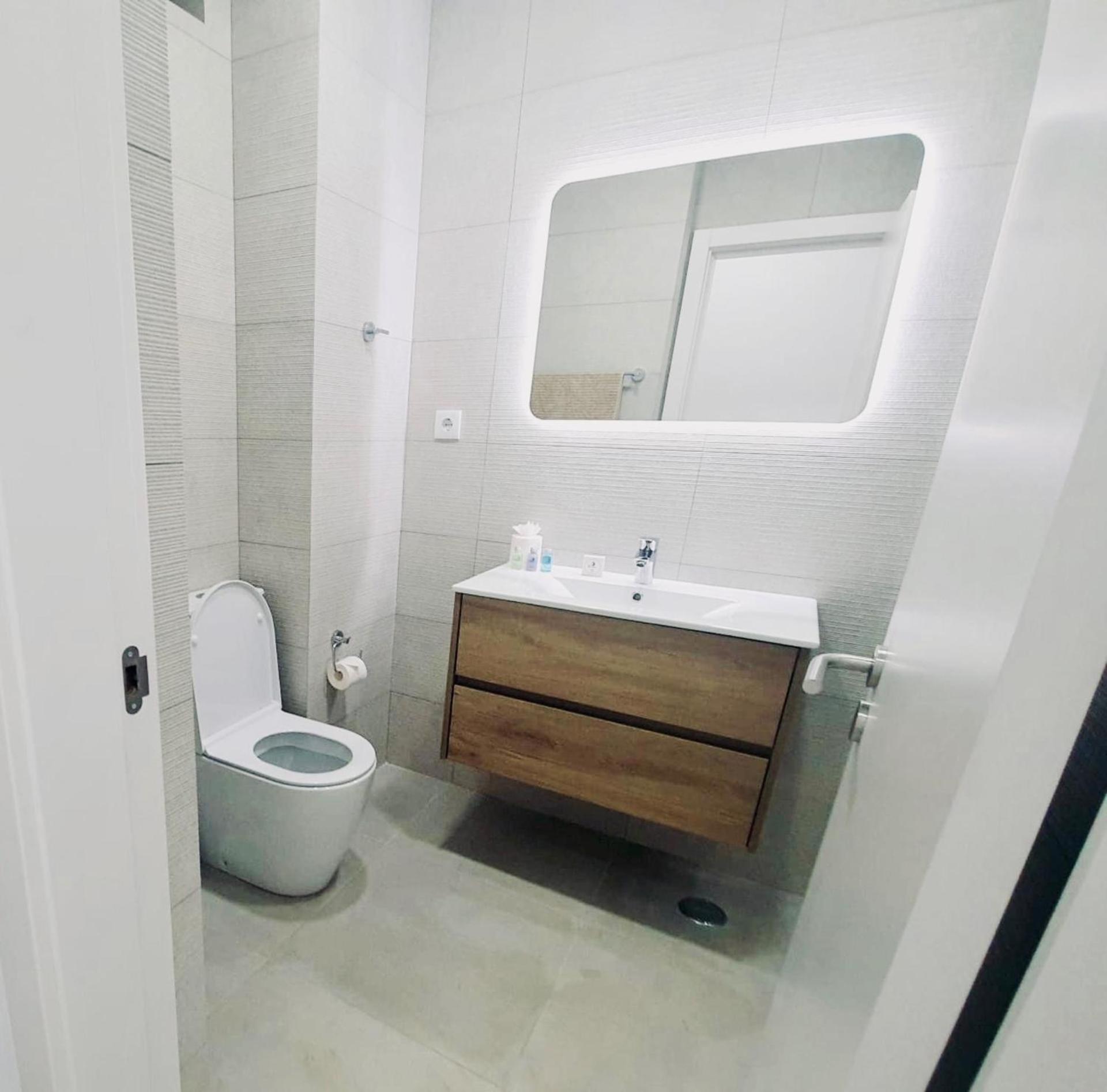 Central Lagos Apt With Marina Views Near Beaches 외부 사진